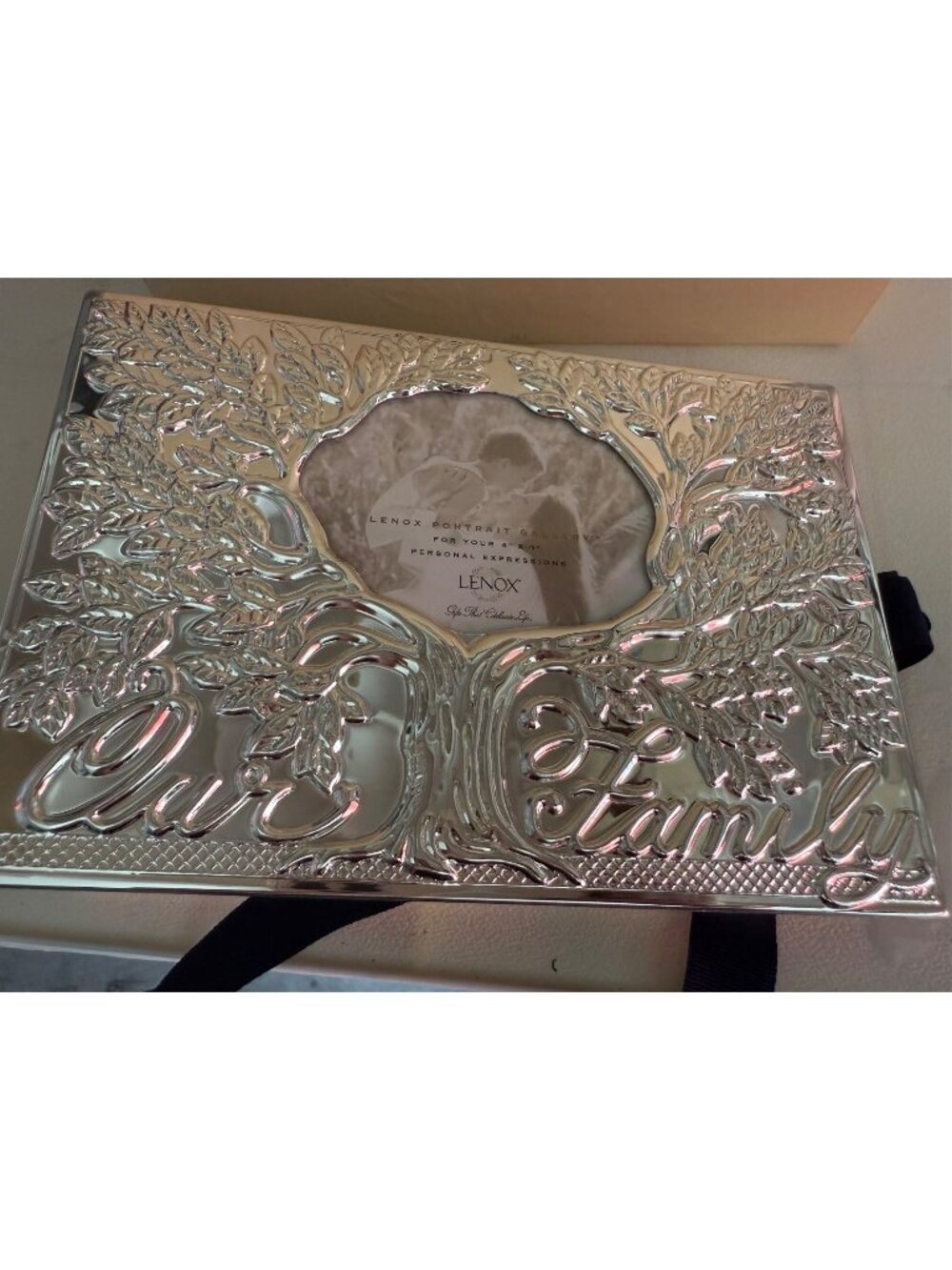 Lenox silverplate ornate photo album - Our Family, photo frame, 4x 6 photos, fam